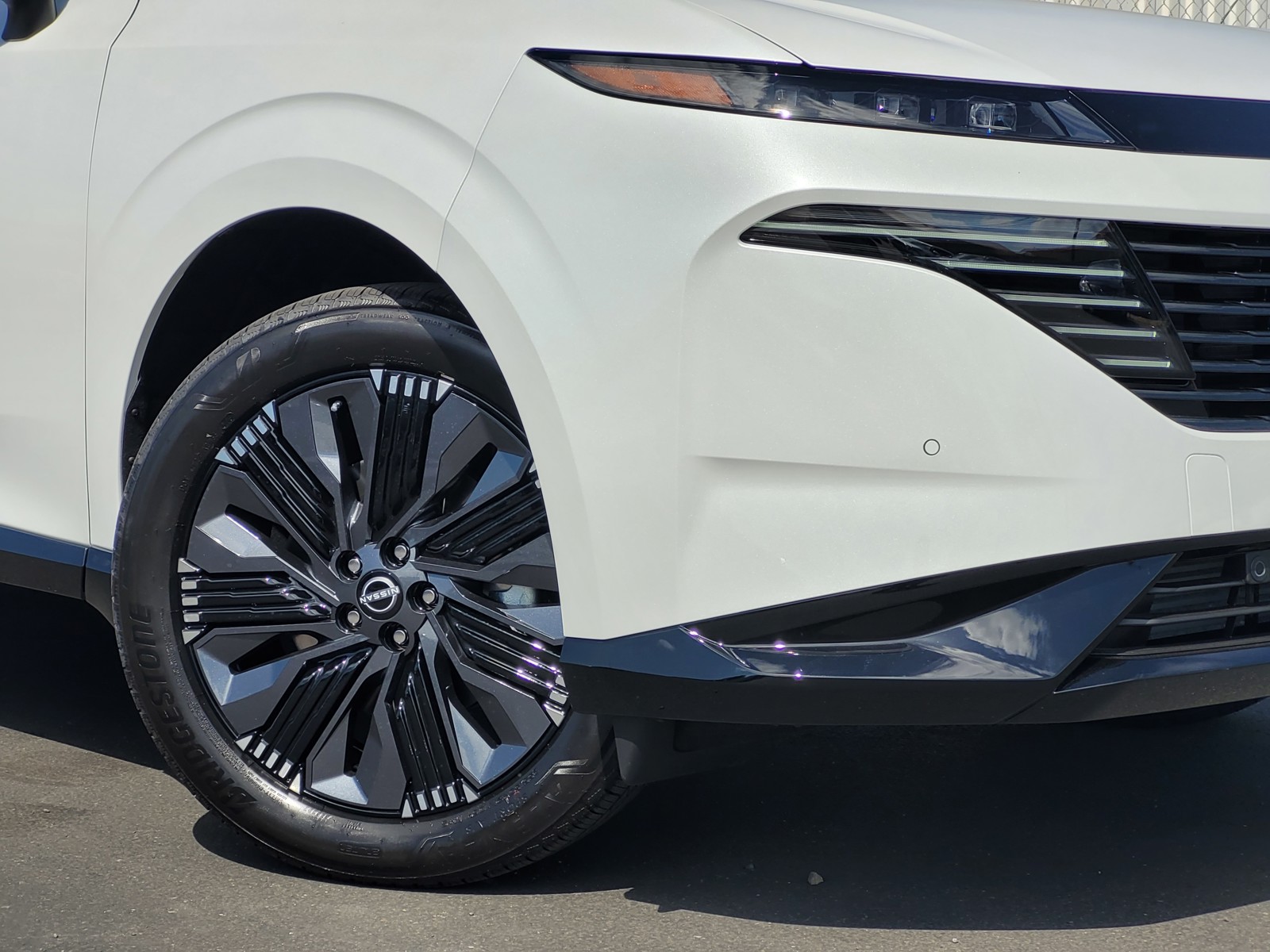 2025 Nissan Murano Platinum photo 3