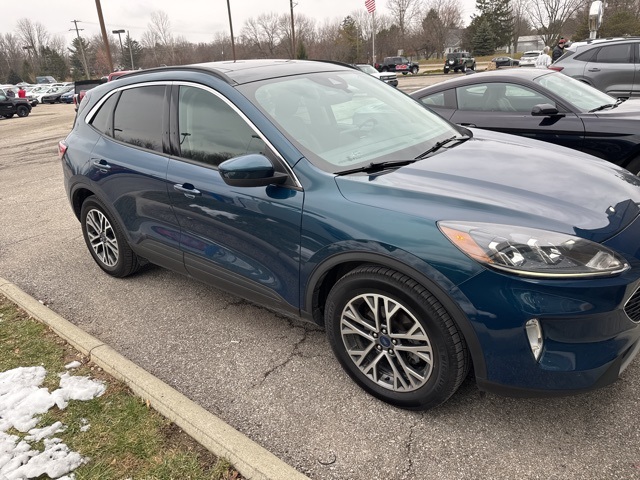 Used 2020 Ford Escape SEL with VIN 1FMCU0H69LUB62762 for sale in Whitehall, OH
