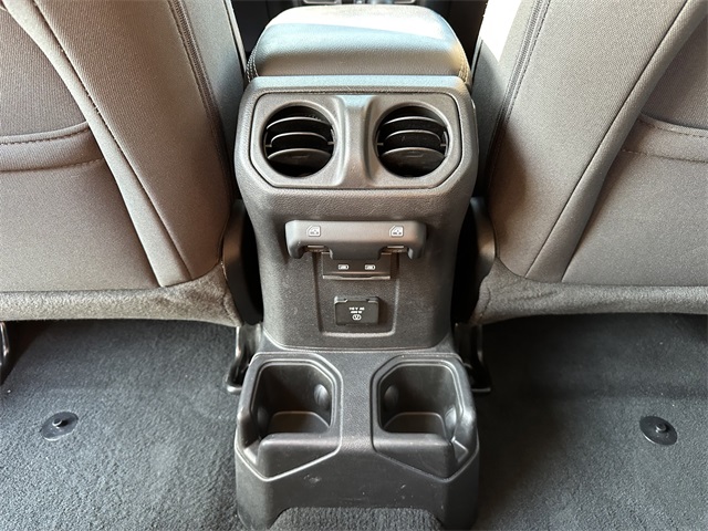 2023 Jeep Gladiator Overland photo 12
