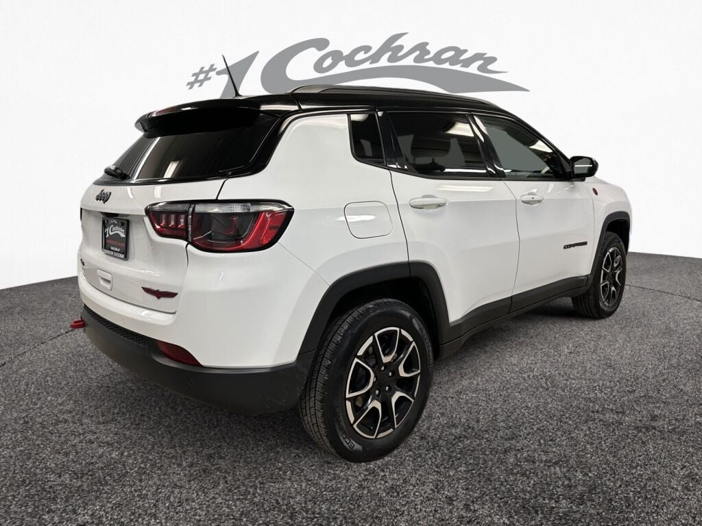 2024 Jeep Compass Trailhawk photo 22