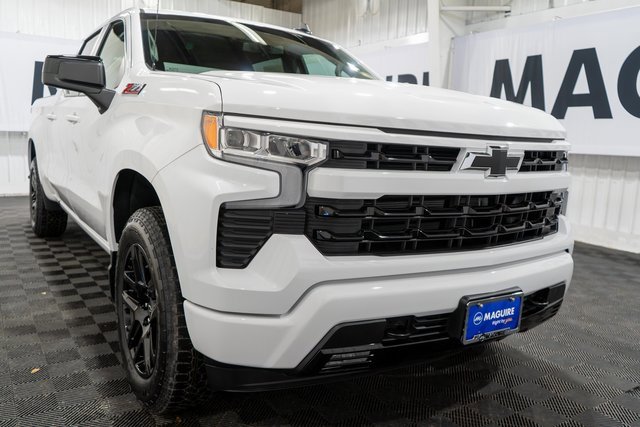 2026 Chevrolet Silverado 1500 RST photo 3