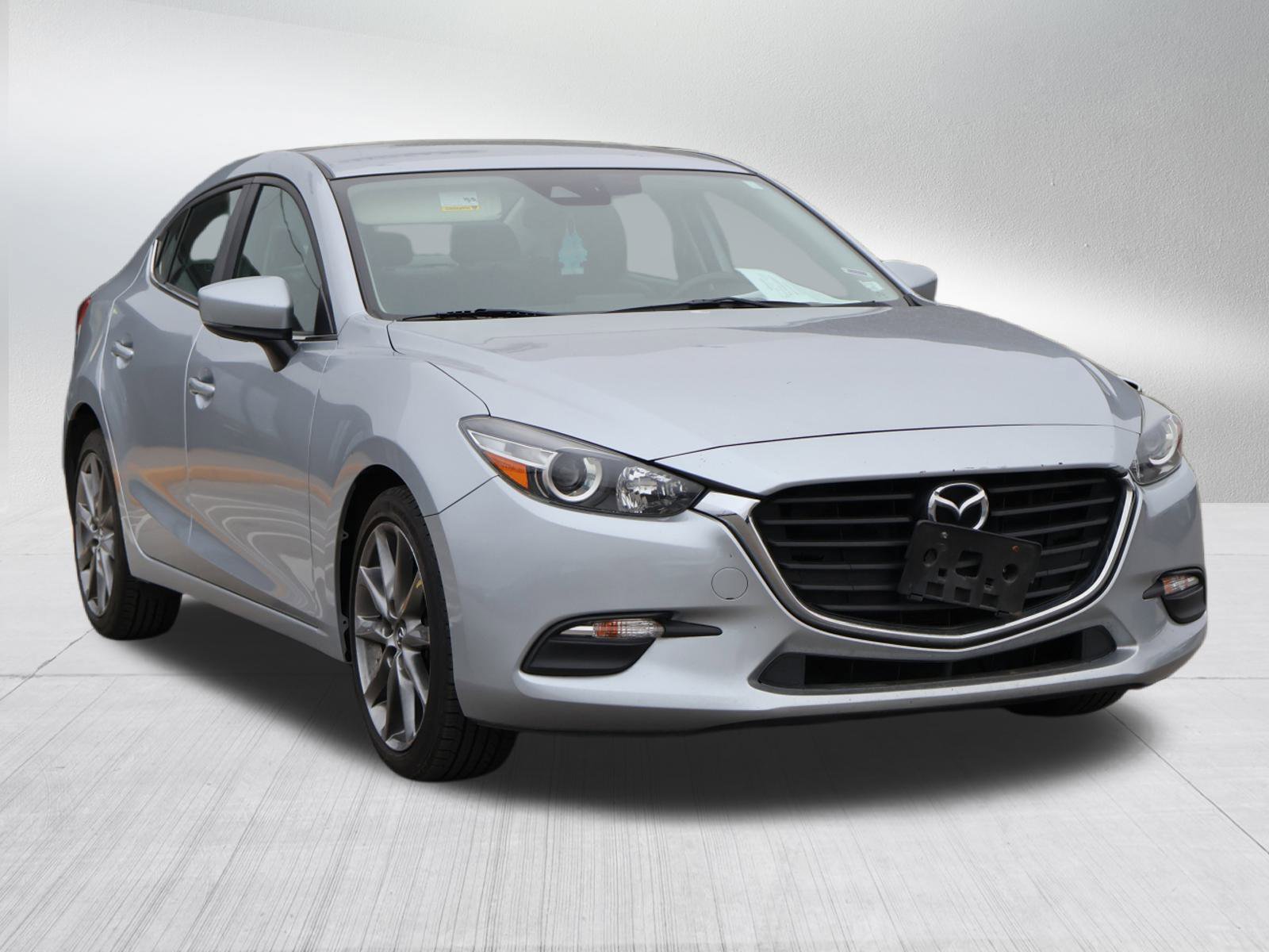 2018 Mazda Mazda3 Touring's photo