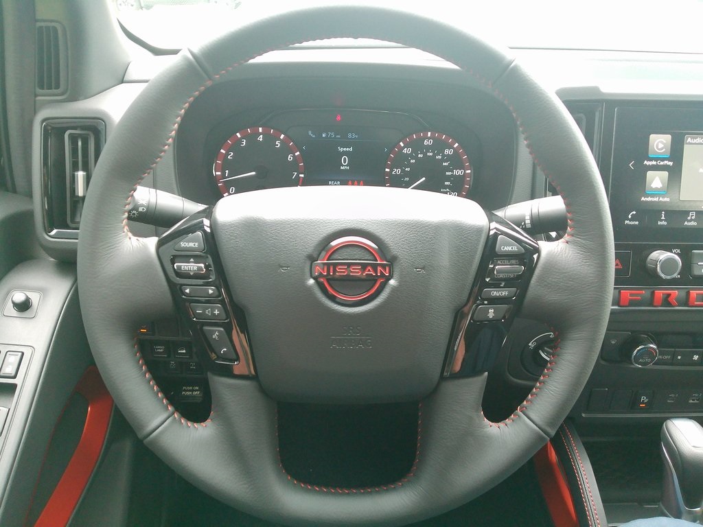 2025 Nissan Frontier Crew Cab PRO-4X photo 23