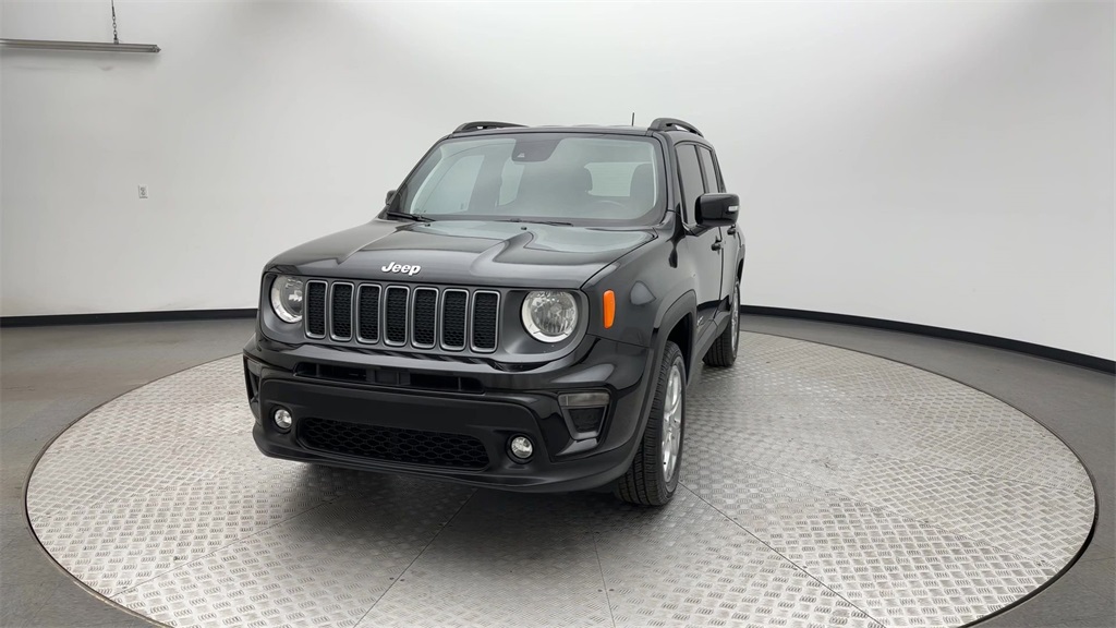 2022 Jeep Renegade Limited photo 7