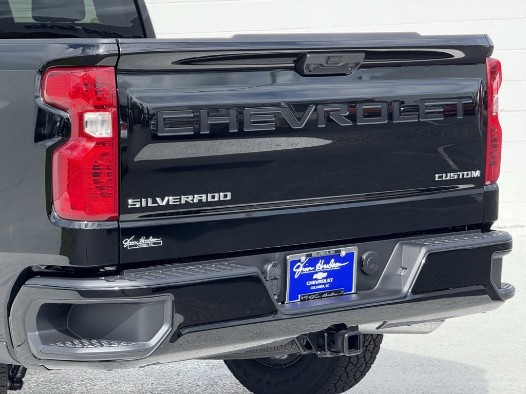 2026 Chevrolet Silverado 1500 Custom photo 2