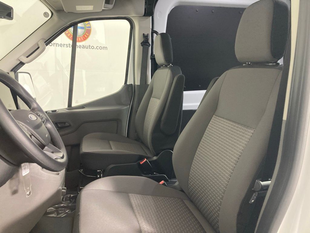 2025 Ford Transit photo 3