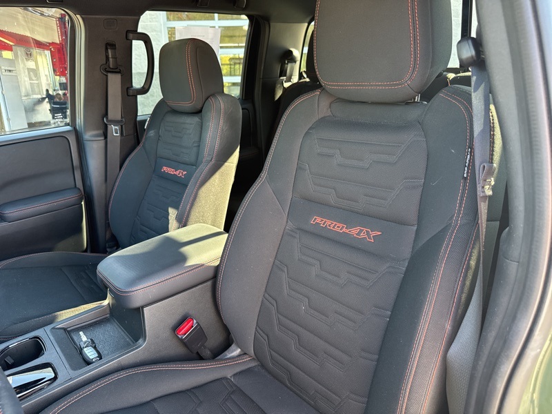 2023 Nissan Frontier PRO-4X Crew Cab photo 17