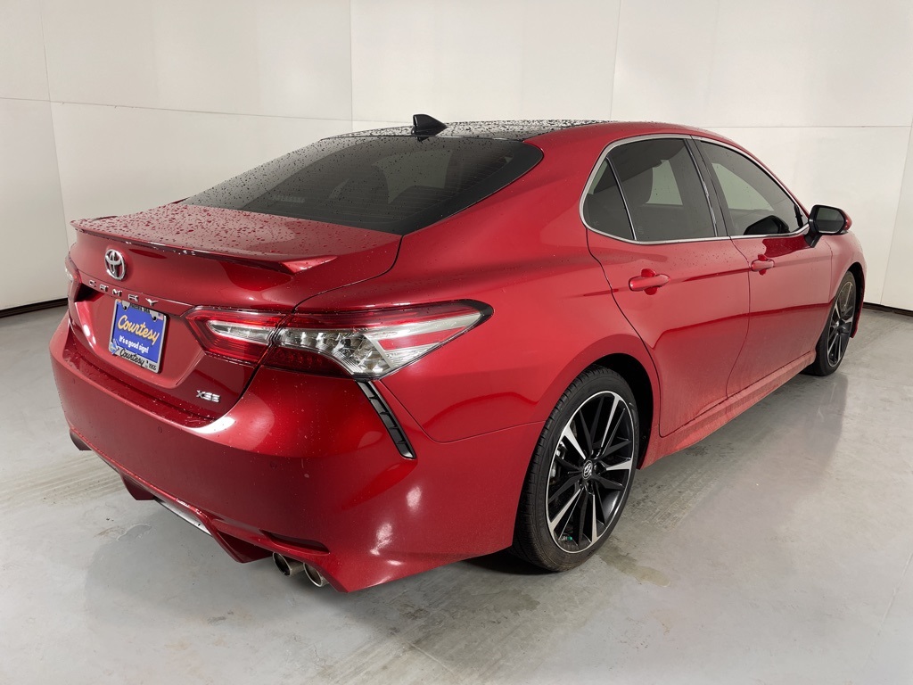 2019 Toyota Camry XSE V6 photo 8