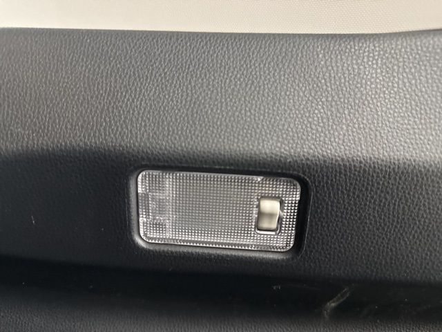 2020 Toyota RAV4 Hybrid Limited photo 22