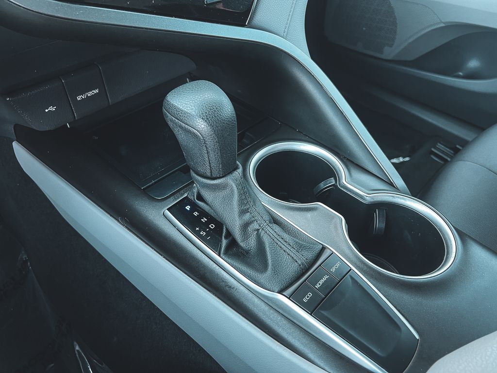 2023 Toyota Camry LE photo 17
