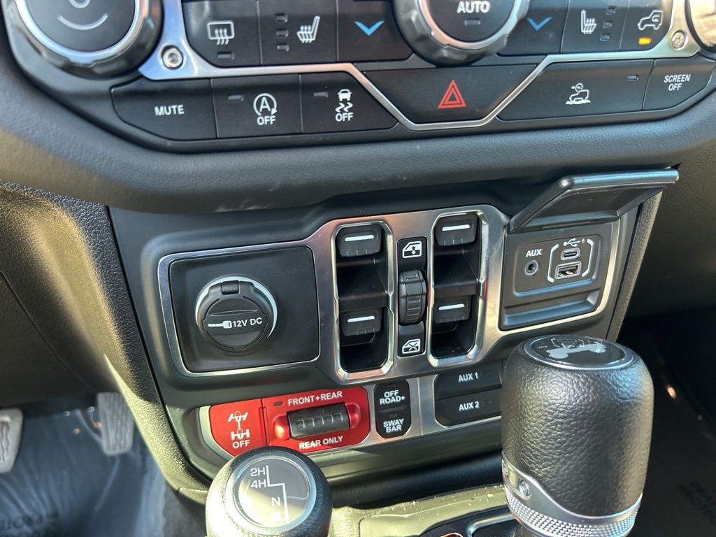 2024 Jeep Wrangler Rubicon photo 33