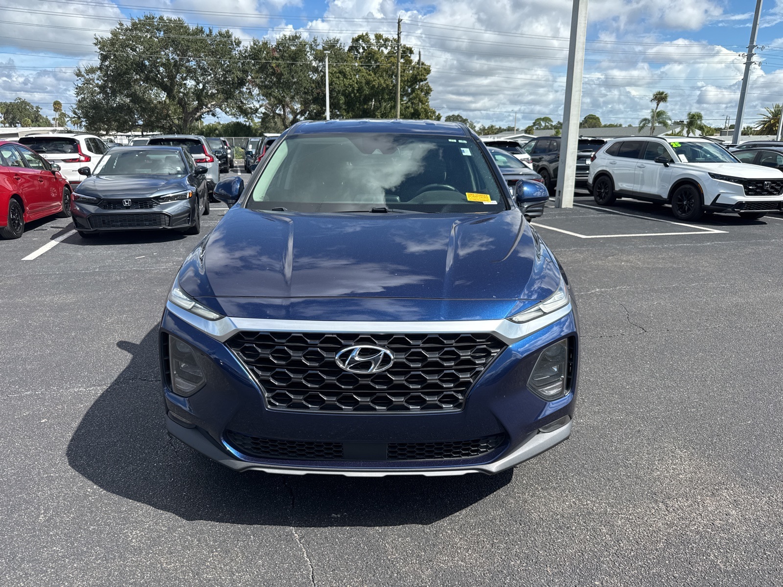 2019 Hyundai Santa Fe SEL photo 2