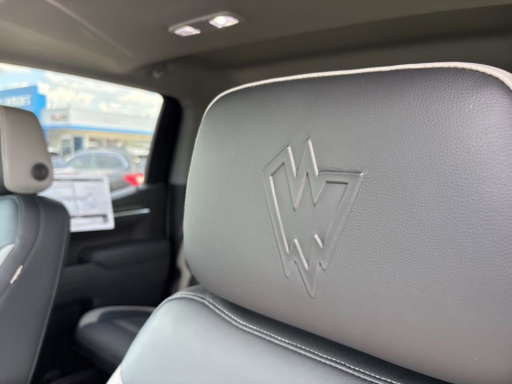 2025 Chevrolet Silverado 1500 RST photo 20