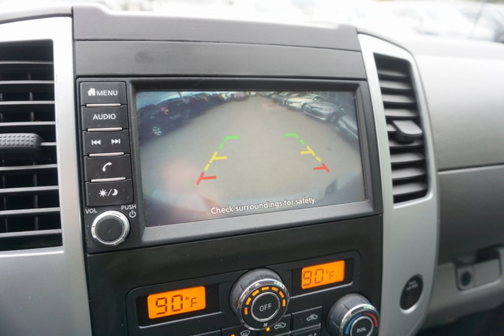 2020 Nissan Frontier Crew Cab photo 3