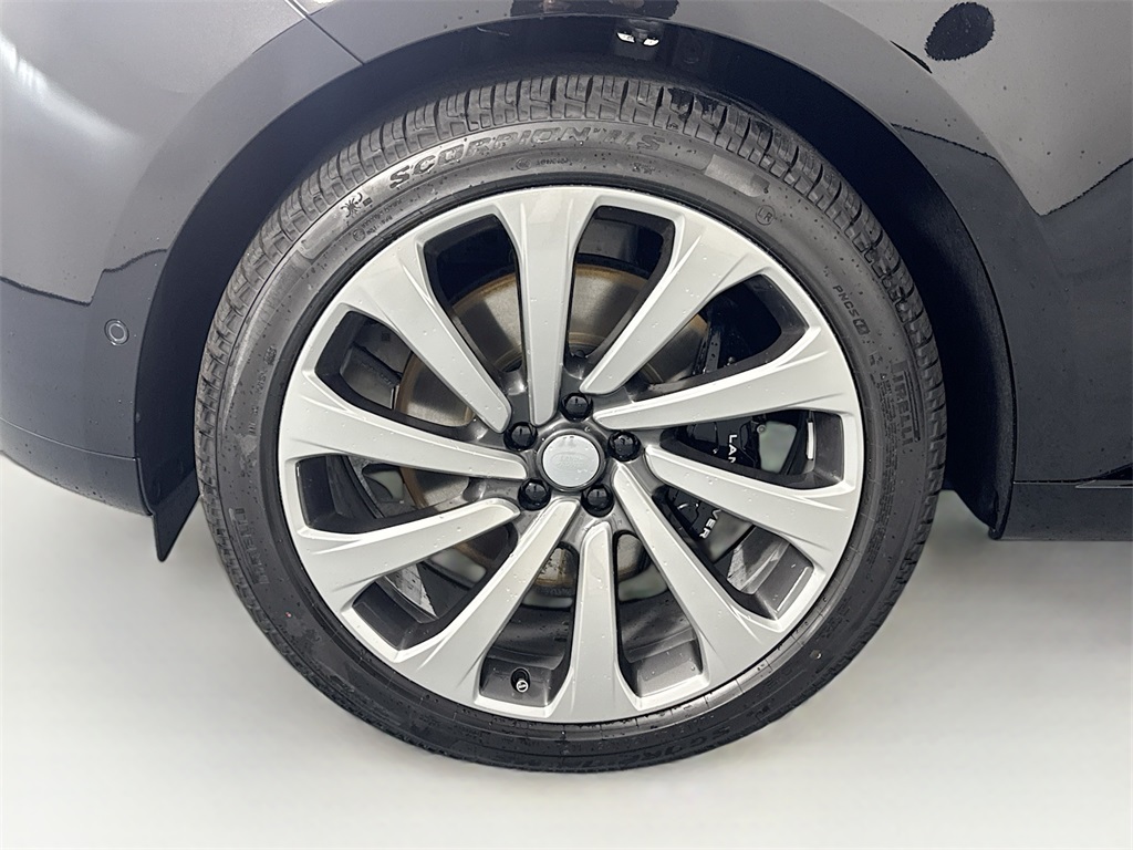 2025 Land Rover Range Rover SE photo 28