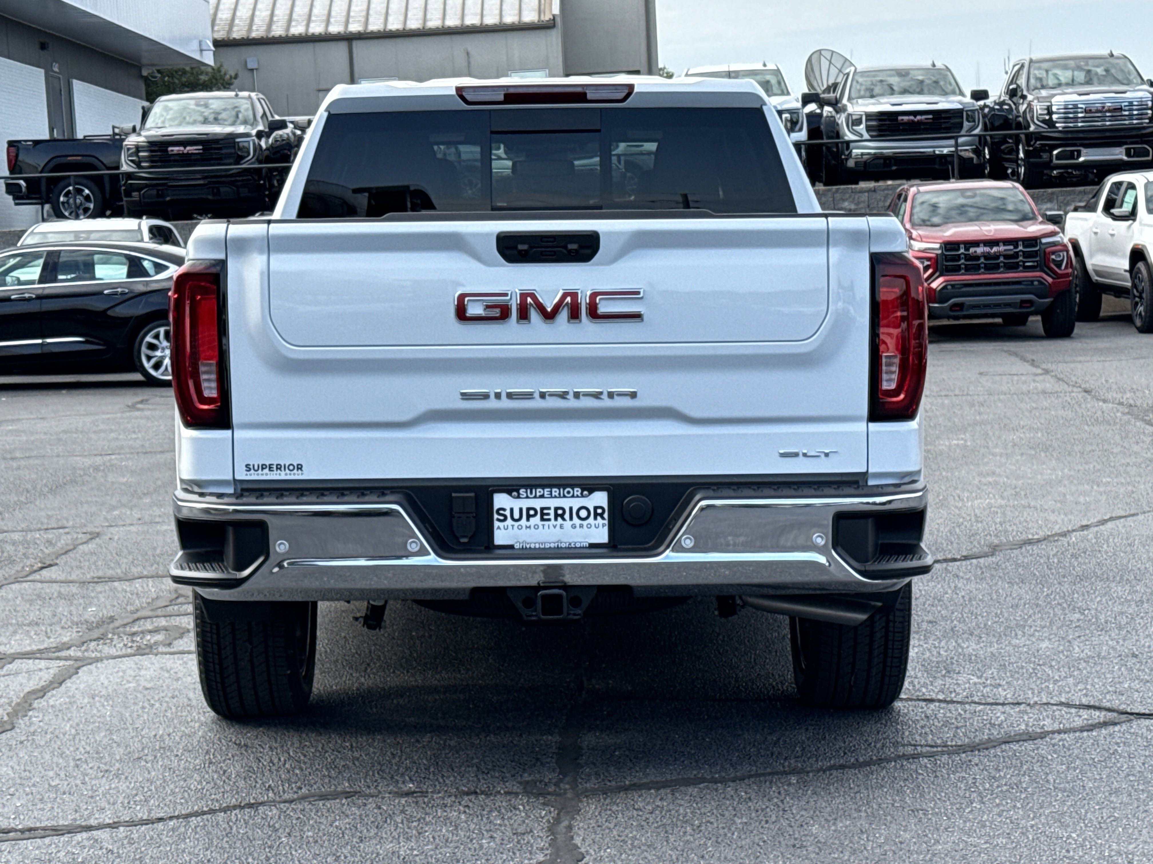 2025 Gmc Sierra SLT photo 3