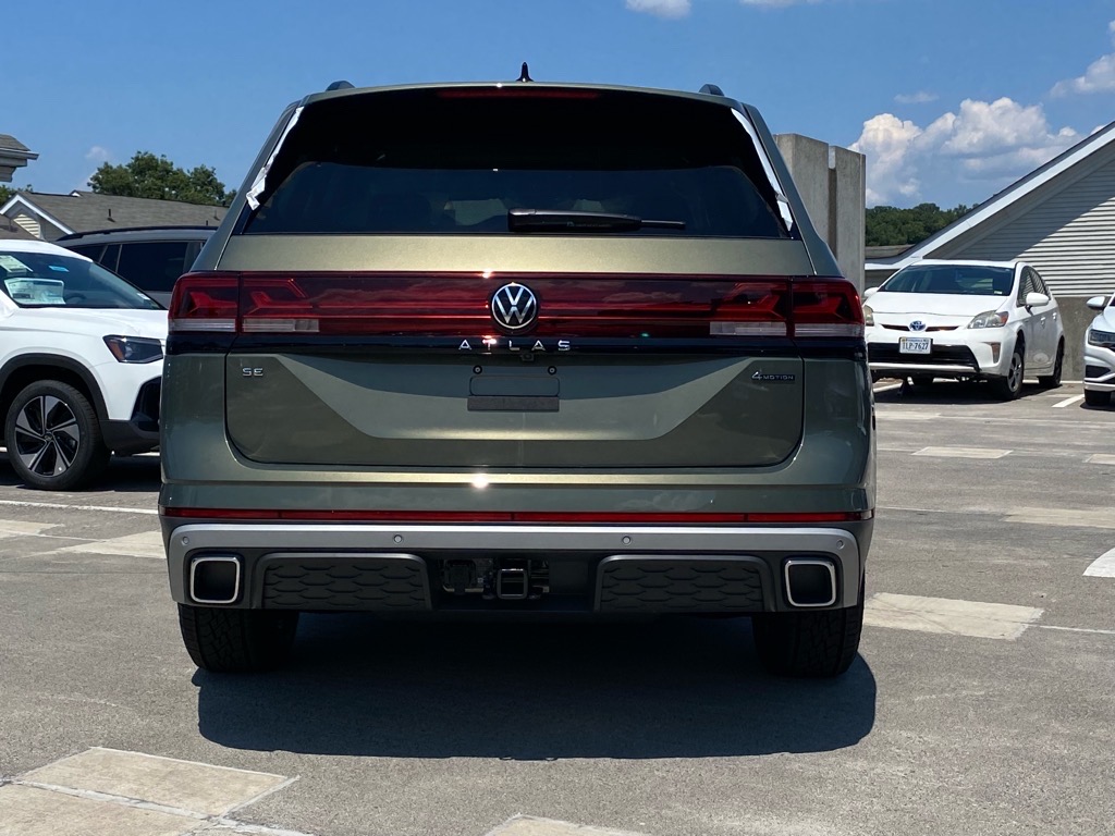 2025 Volkswagen Atlas Peak Edition SE photo 3
