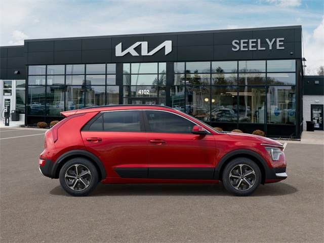 2025 Kia Niro LX photo 6