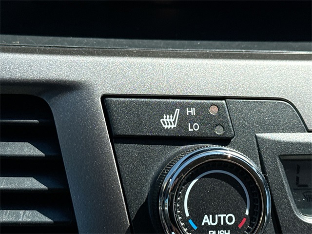 2015 Honda Odyssey Touring photo 29