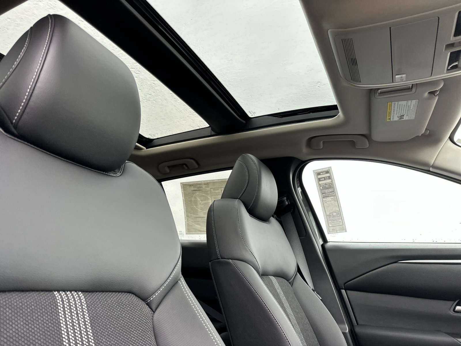 2025 Mazda CX-50 2.5 S Premium photo 10