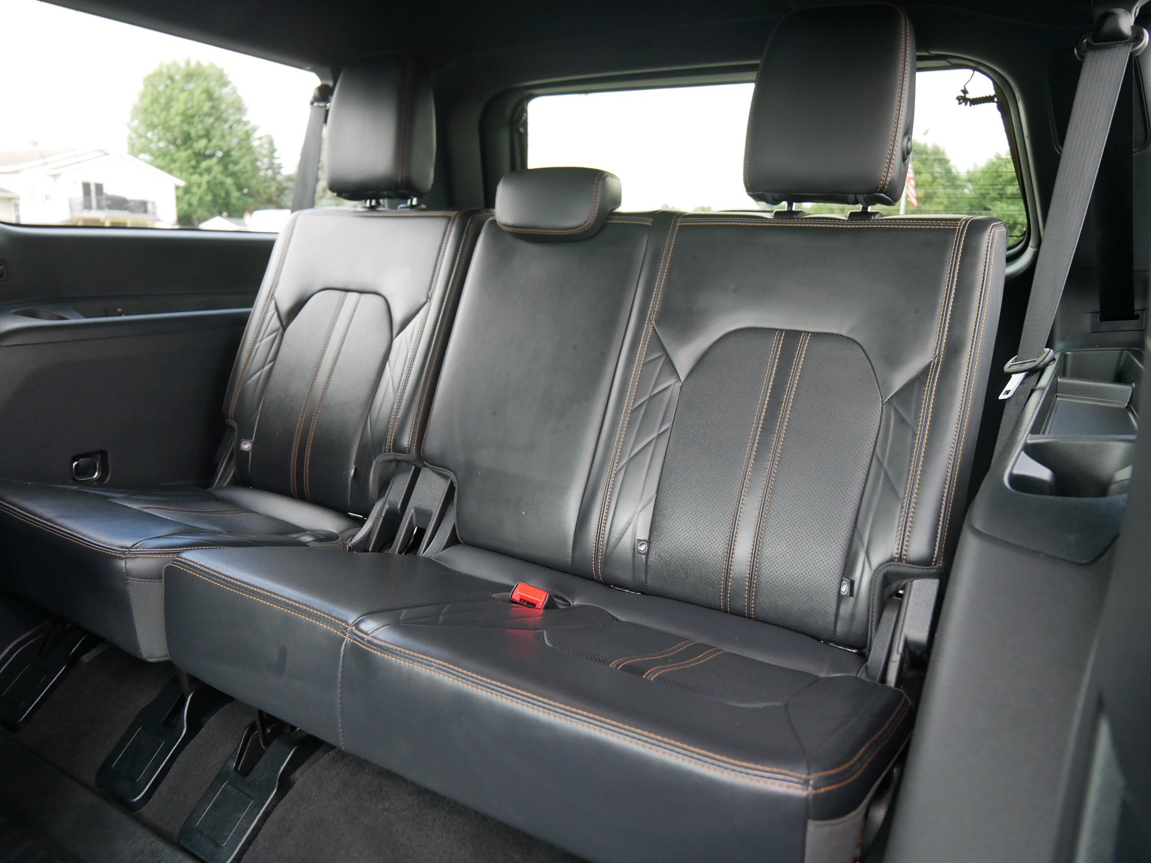 2024 Ford Expedition MAX Platinum photo 12