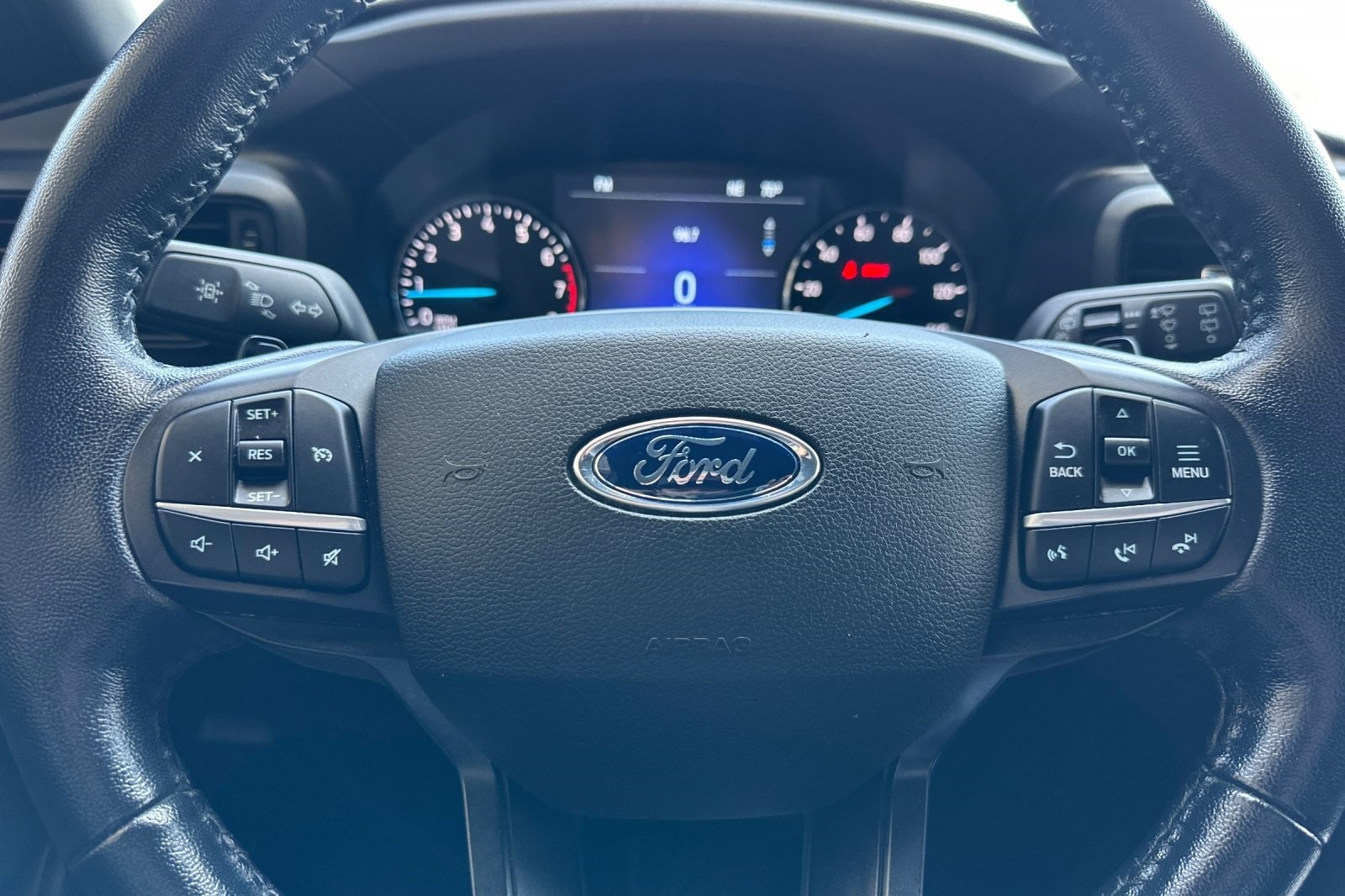 2020 Ford Explorer XLT photo 23