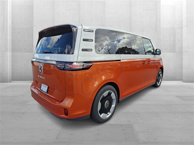 2025 Volkswagen ID. Buzz Pro Plus photo 4