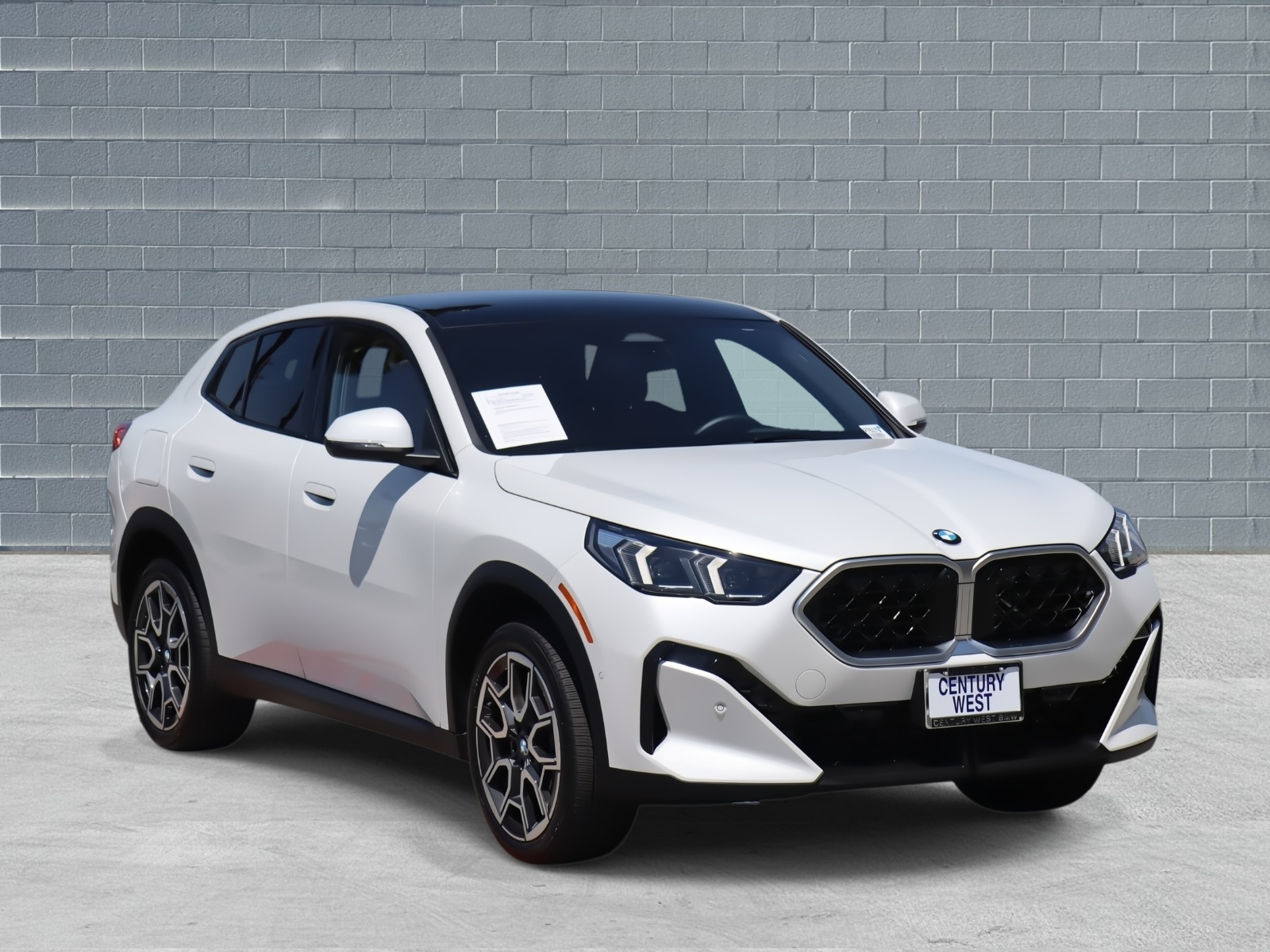 2025 BMW X2 28i's photo