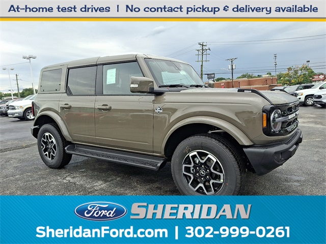 2025 Ford Bronco 4-Door Outer Banks's photo