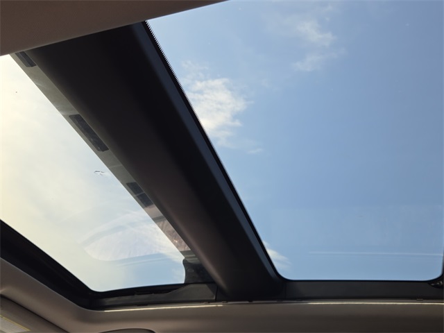 2025 Mazda CX-50 2.5 S Premium photo 9