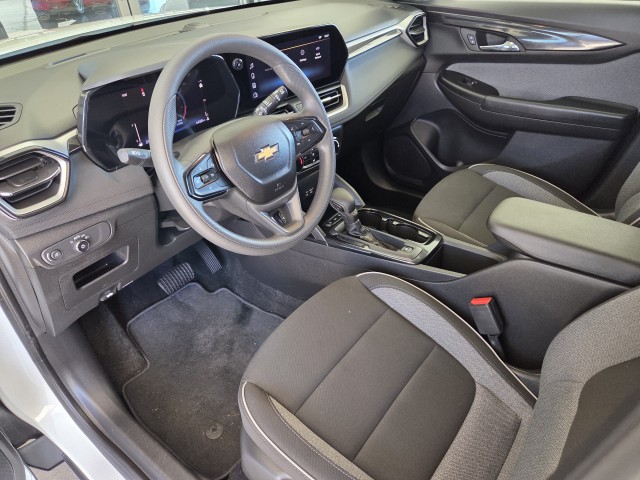 2025 Chevrolet Trailblazer LS photo 10
