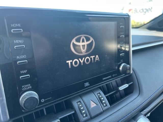 2020 Toyota RAV4 Hybrid XSE photo 17