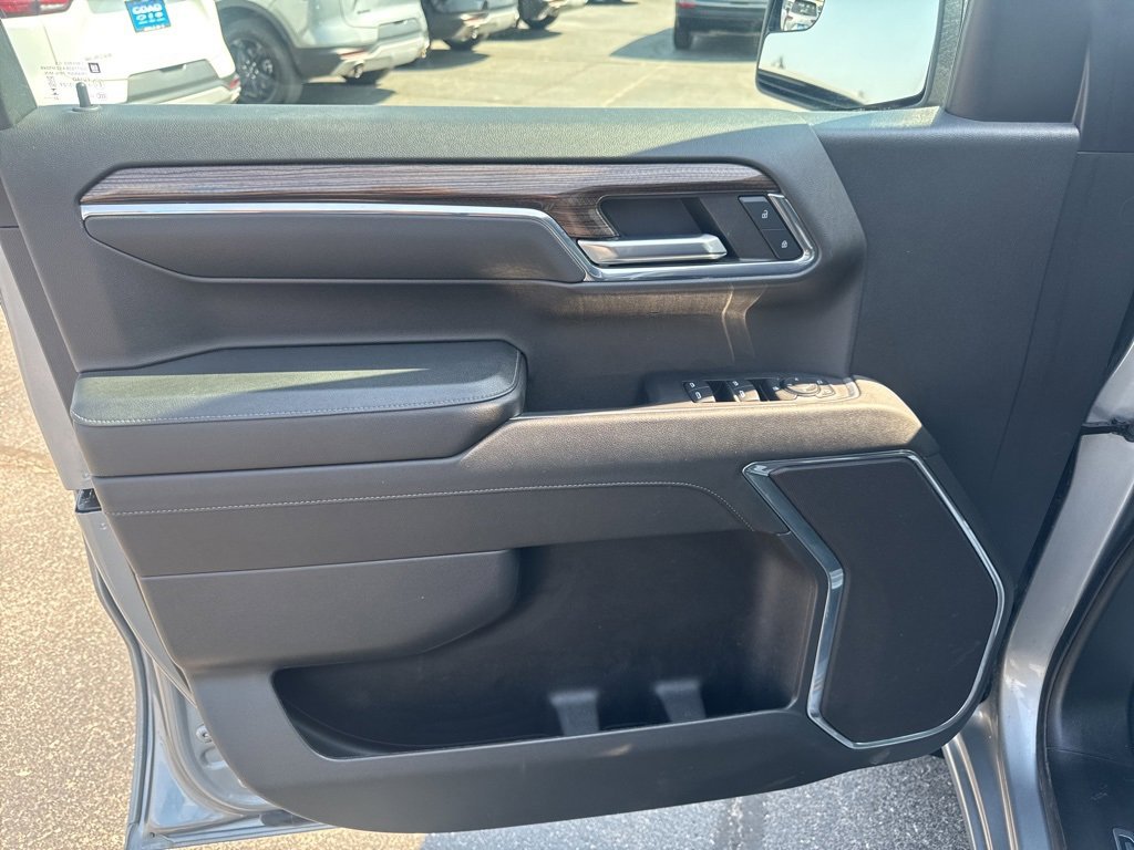 2024 Chevrolet Silverado 1500 LT photo 19