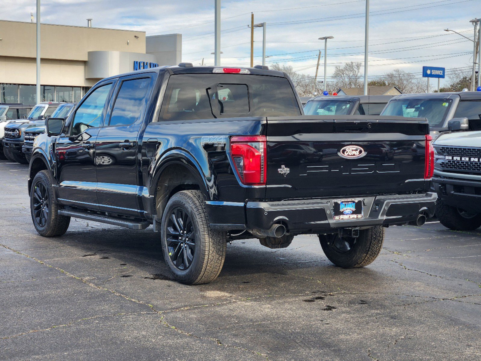 2025 Ford F-150 XLT photo 3