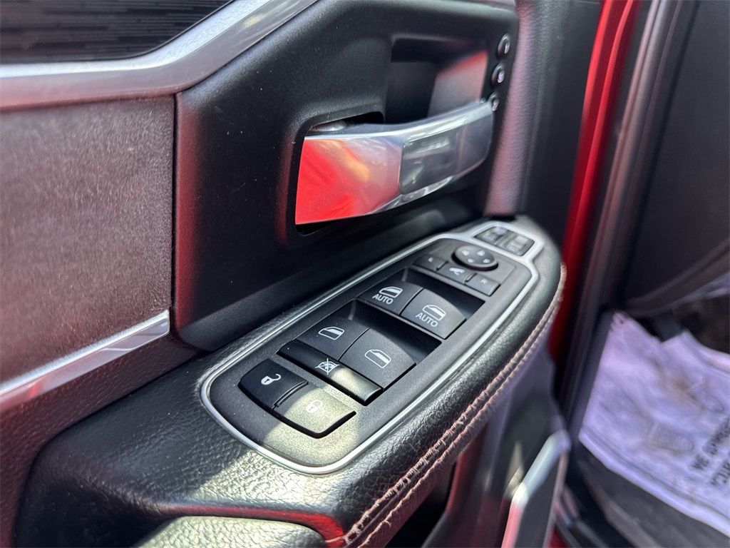 2024 Ram 3500 Laramie photo 19