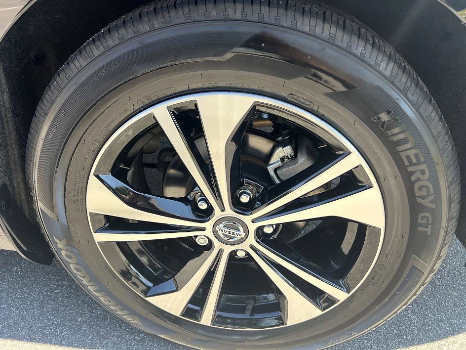 2022 Nissan Sentra SV photo 10