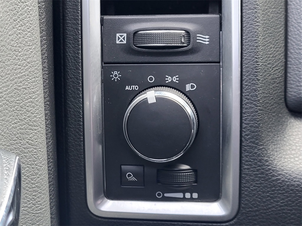 2017 Ram 2500 SLT photo 28