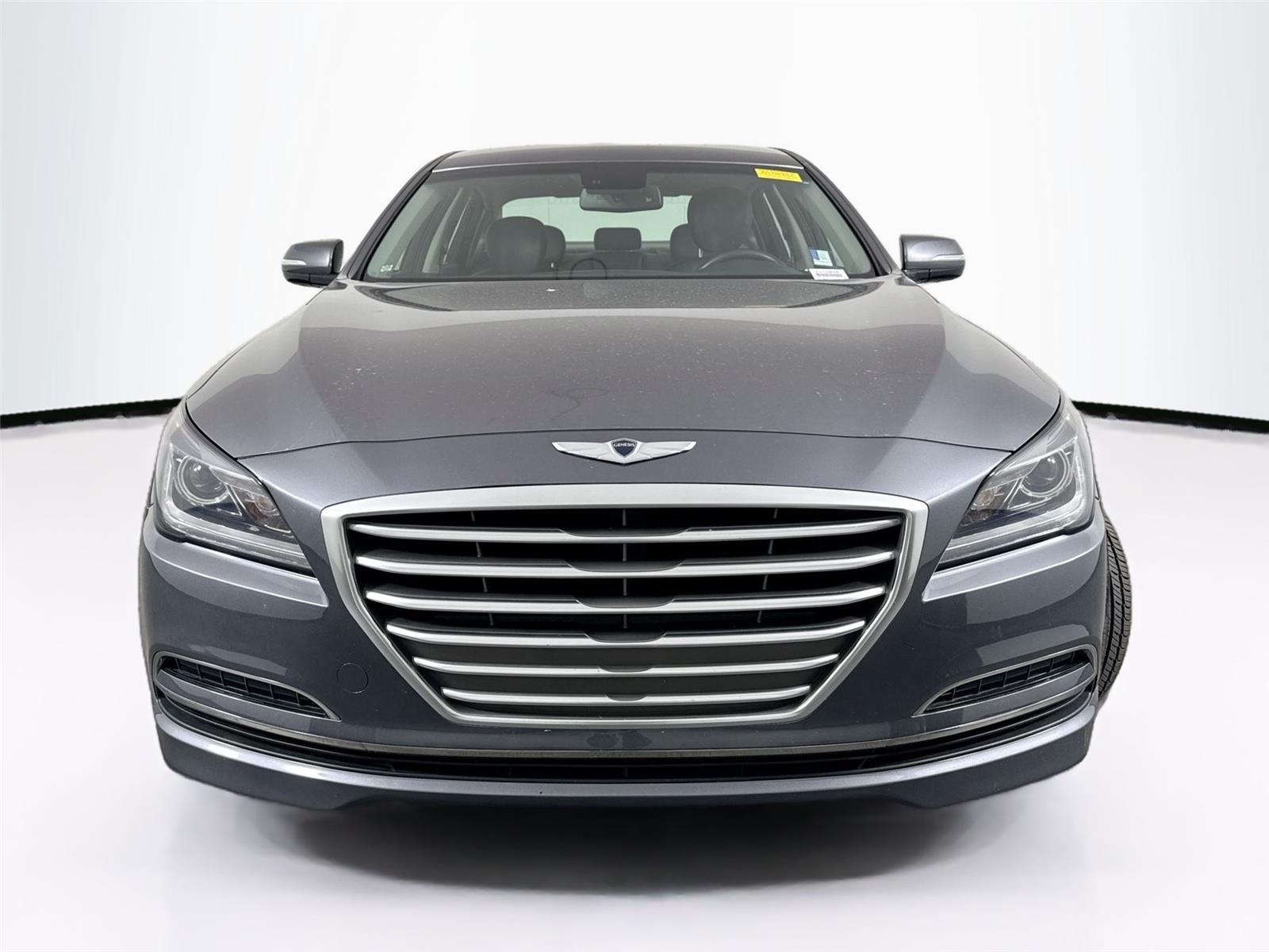 2016 Hyundai Genesis 3.8 photo 2