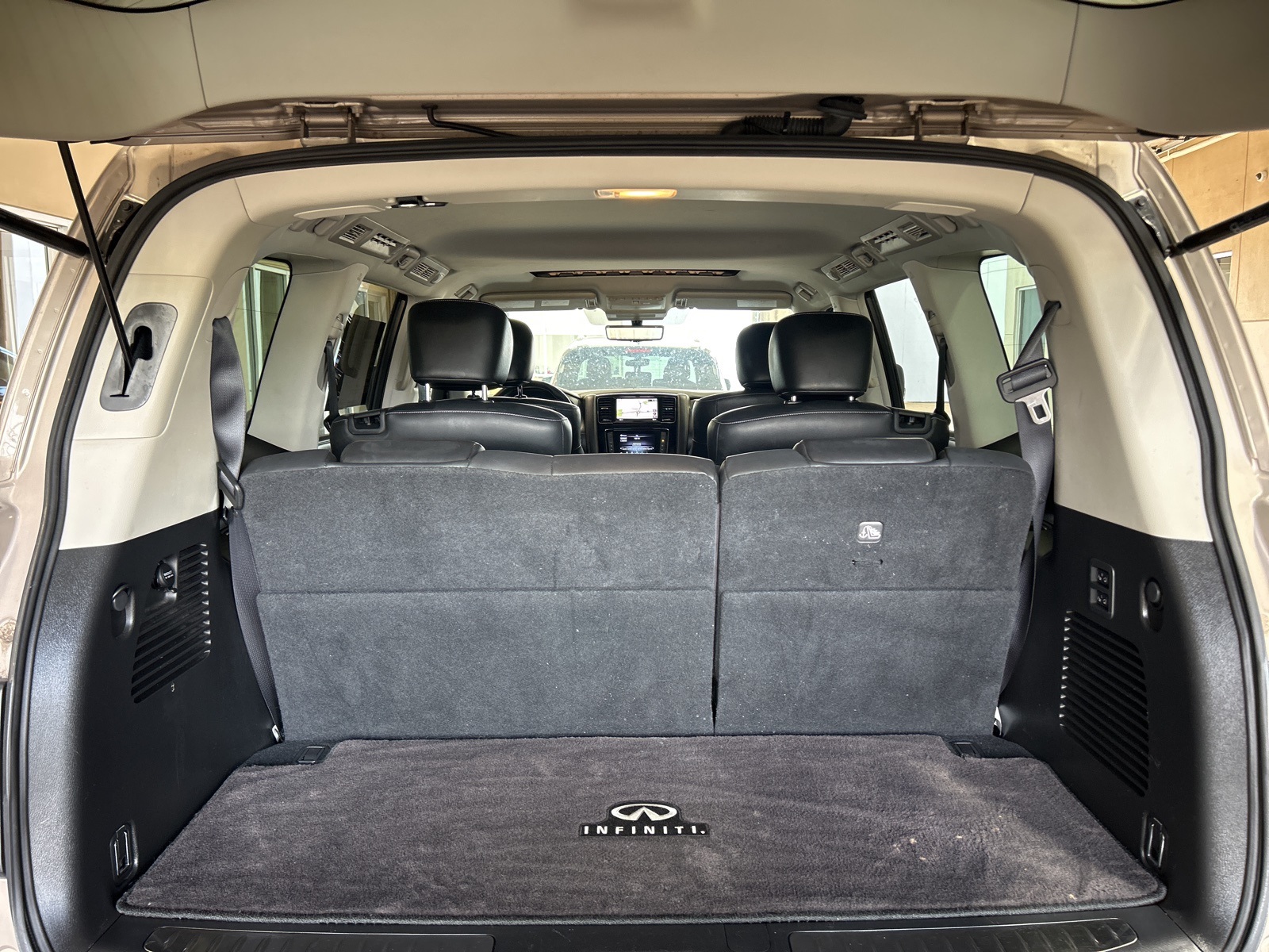 2021 Infiniti QX80 Luxe photo 41