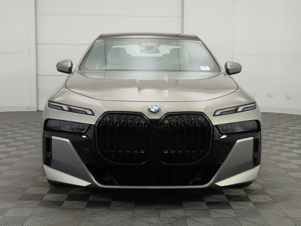 2025 Bmw 760i xDrive photo 2