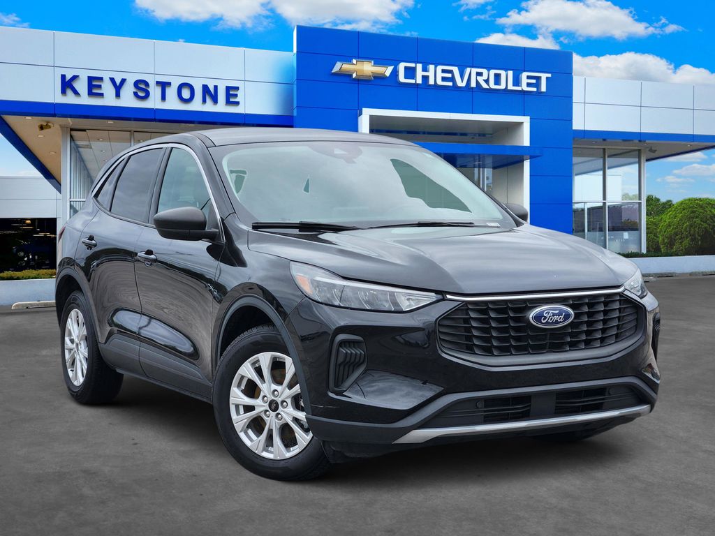 2023 Ford Escape Active's photo