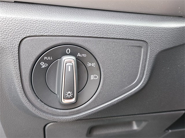 2021 Volkswagen Atlas V6 SEL photo 25