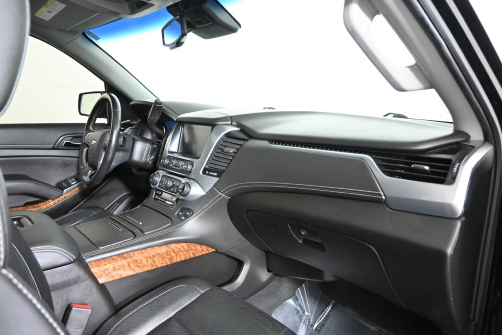 2019 Chevrolet Suburban Premier photo 13
