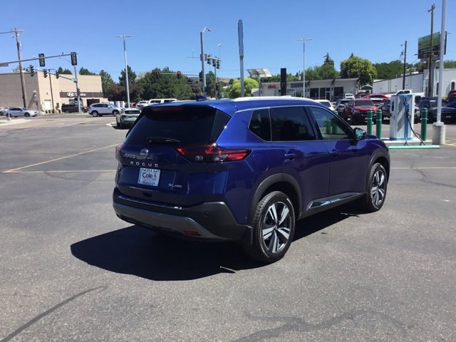 2022 Nissan Rogue SL photo 3