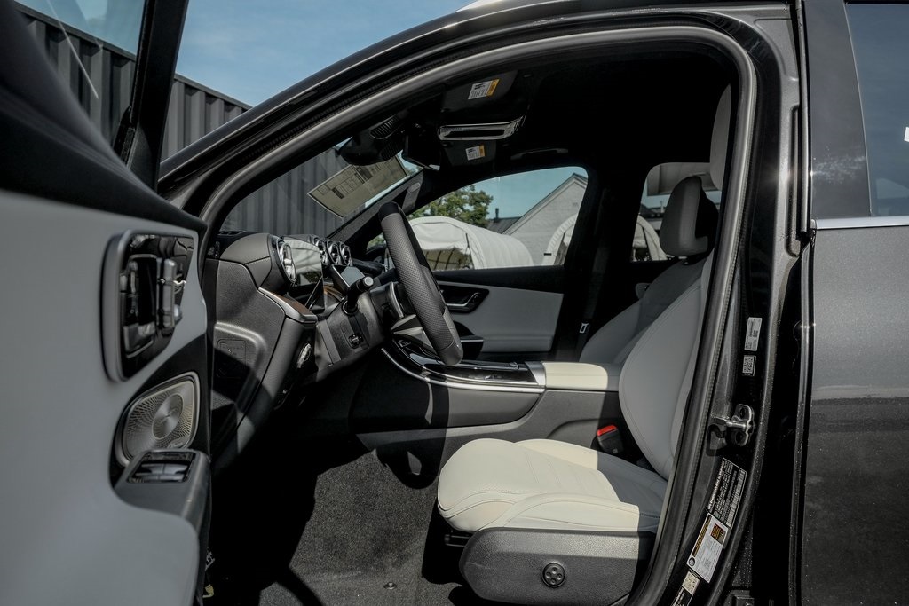 2026 Mercedes Benz GLC 300 4MATIC photo 11