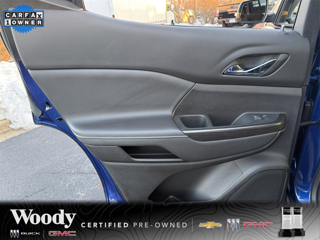 2023 GMC ACADIA - Image 30