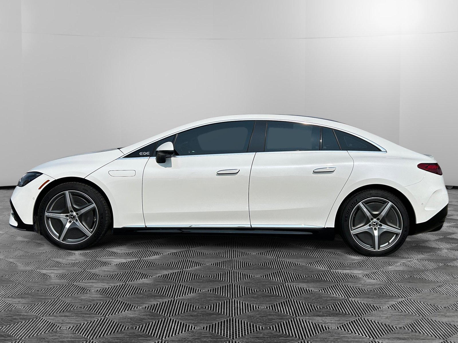 2023 Mercedes Benz EQE Sedan 350 4MATIC photo 2
