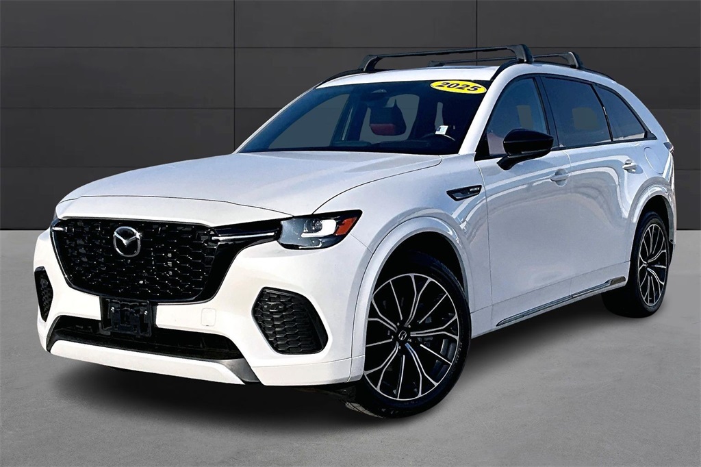 2025 Mazda CX-70 Premium Package's photo