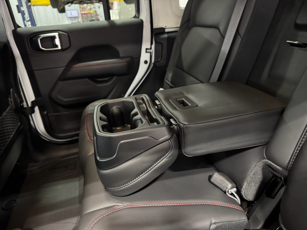 2025 Jeep Wrangler Rubicon X photo 8