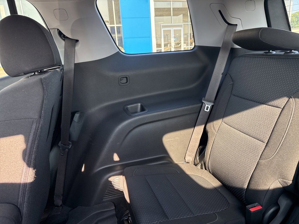2023 Gmc Acadia SLE photo 18